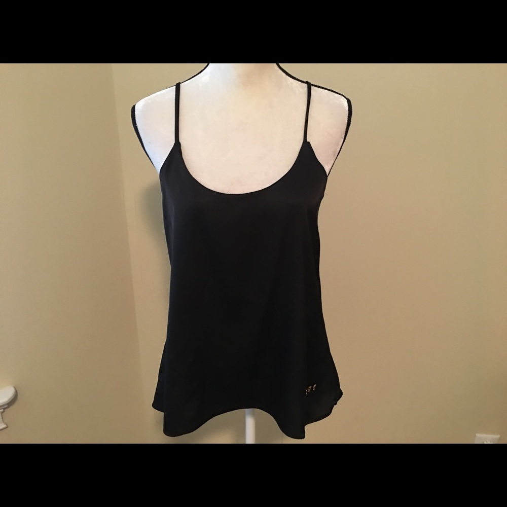 Black silk tank 💋💋💄